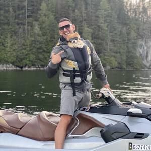 Meet your Posher, Brook